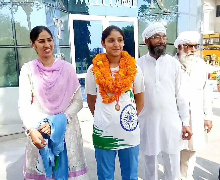 छात्रा भजन कौर ने स्कूल नेशनल गेम्स लहराया परचम