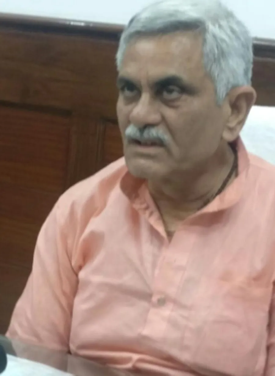 सहकारिता मंत्री मनीष ग्रोवर पर लगी पाबंदी