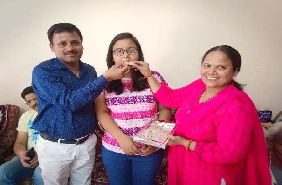 12वीं सीबीएसई परिणाम : अलवर की तिशा गुप्ता ने पाया पूरे देश में तीसरा स्थान