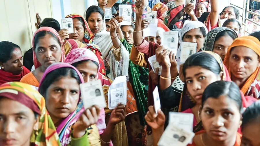 मतदाताओं की उदासीनता: कारण और उपाय