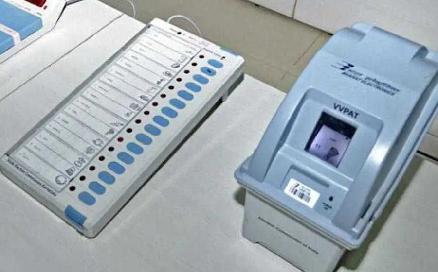 फोनी चक्रवात: दो जिलों की ईवीएम सुरक्षित स्थानों पर भेजी जाएंगी