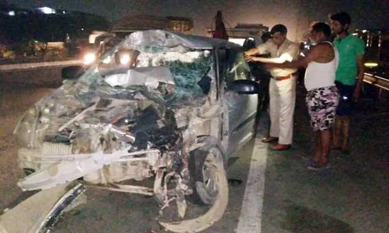 दो सड़क हादसों में दो सगे भाइयों सहित चार की मौत