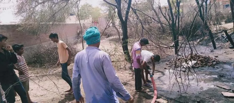 शॉट सर्किट के चलते लगी आग से ईंधन जलकर राख
