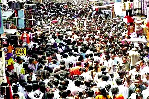 8 साल में चीन को पछाड़ सबसे ज्यादा आबादी वाला देश होगा भारत