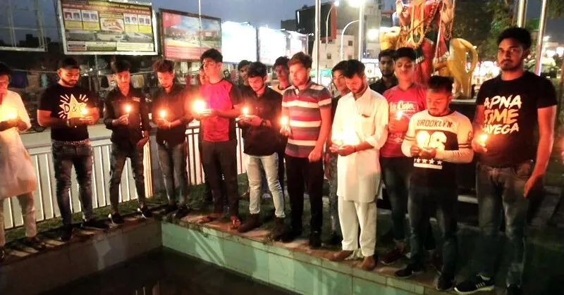 मुस्लिम महासभा ने निकाला कैण्डल मार्च