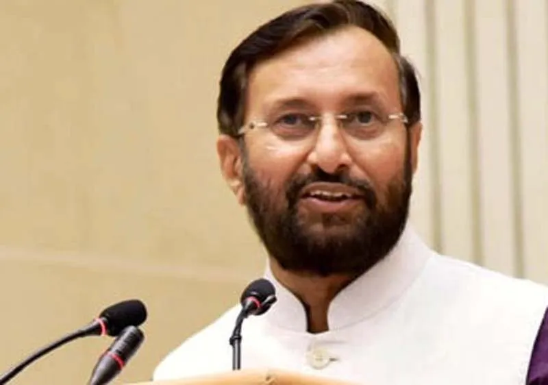 नई शिक्षा नीति विवाद: हिन्दी को ‘अनिवार्य’ नहीं बनाया गया: जावेडकर