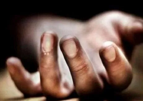 बुजुर्ग ने घर में फांसी लगाकर की आत्महत्या