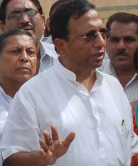 भाजपा जिलाध्यक्ष प्रमोद विज ने लगवाए वाटर कूलर