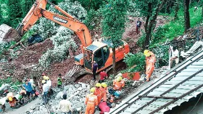 मौत की इमारतें और लापरवाह प्रशासन