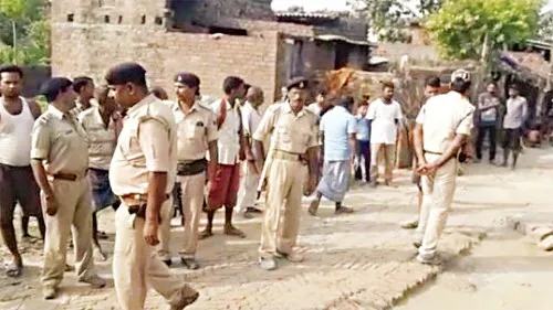 मॉब लिंचिंग : चोरी के आरोप में 3 लोगों की पीट-पीटकर हत्या