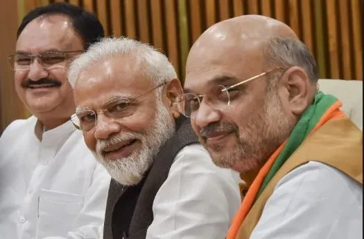 गोवा: मुख्यमंत्री सावंत भाजपा में शामिल कांग्रेस के 10 विधायकों के साथ पहुंचे दिल्ली, आज अमित शाह से मिलेंगे