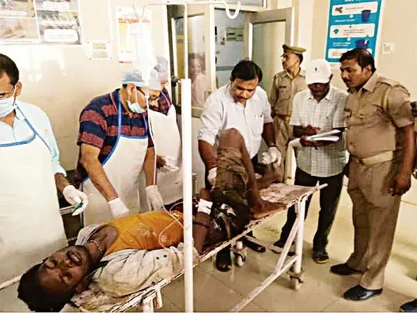यूपी : जमीनी विवाद में गोलीबारी, 9 लोगों की मौत