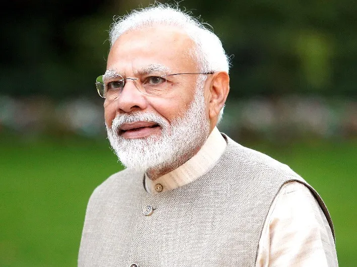 फ्रांस: मोदी ने अनुच्छेद 370 पर कहा- ‘टेम्पररी’ को निकालने में 70 साल लग गए, समझ नहीं आया कि हंसें या रोएं