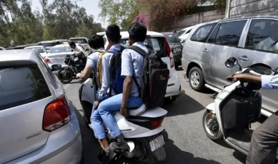 मोटर व्हीकल एक्ट पास: नाबालिग ने एक्सीडेंट किया तो पेरेंट्स को 3 साल तक की जेल