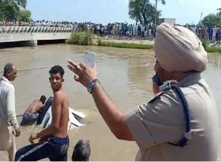 स्टेयरिंग जाम होने से नहर में गिरी कार, एक ही परिवार के छह लोगों की मौत