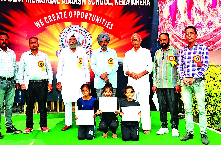 अबोहर : योगा चैंपियनशिप में 10 वर्ग आयु की बच्चियों ने दिखाया दमखम