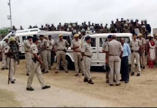 दिल्ली में पुलिस के साथ मुठभेड़ में दो अपराधी घायल