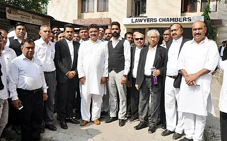 विकास के सभी दावे केवल मात्र कागजों तक ही सीमित: चंद्रमोहन