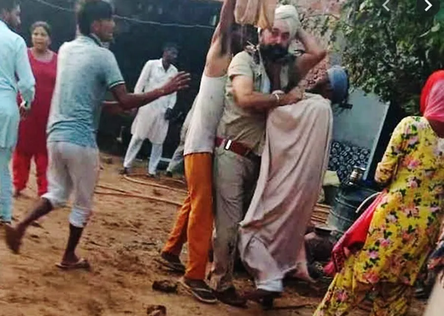 विवाद: हरियाणा के गांव में रेड करने पहुंची बठिंडा पुलिस पर हमला