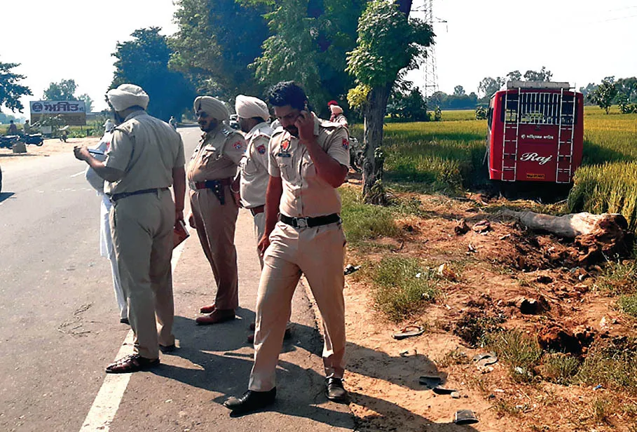 श्री मुक्तसर साहब : बस और मोटरसाईकिल की टक्कर में तीन की मौत