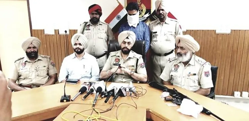 हेरोइन सहित कार सवार युवक गिरफ्तार