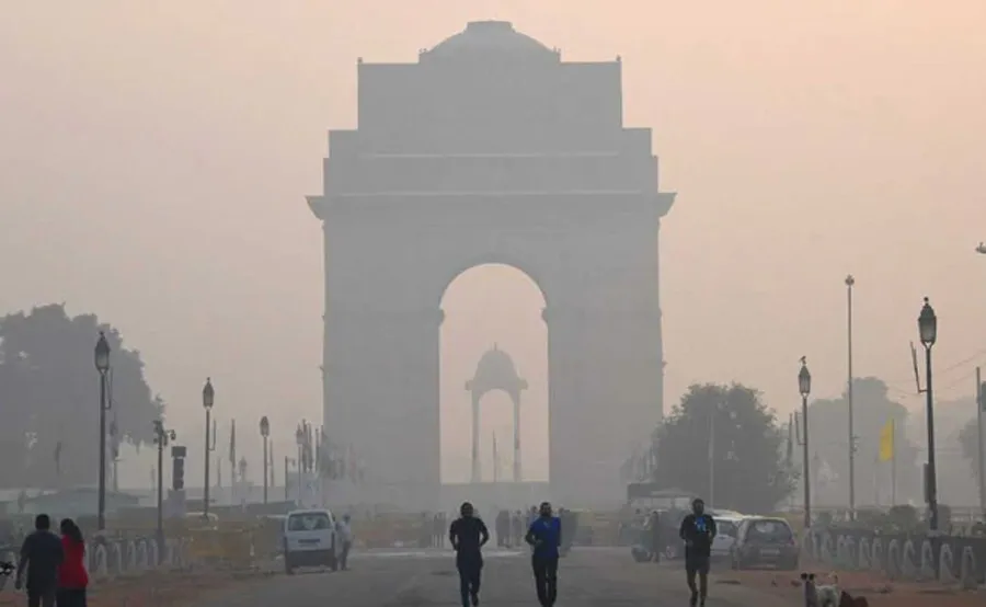 दिल्ली-एनसीआर में प्रदूषण का कहर, थम रही सांसें