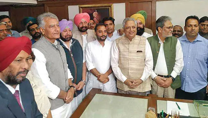 कांग्रेस के 3 नए विधायकों को विस स्पीकर ने दिलाई शपथ