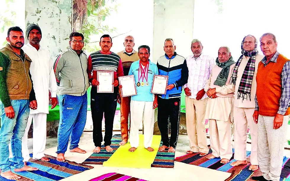 मलोट : डॉ. रमेश ने दौड़ मुकाबलों में जीते एक गोल्ड व दो सिल्वर मैडल