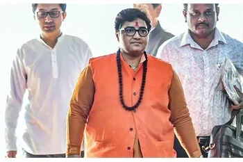 नेताओं के बिगड़ते बोल