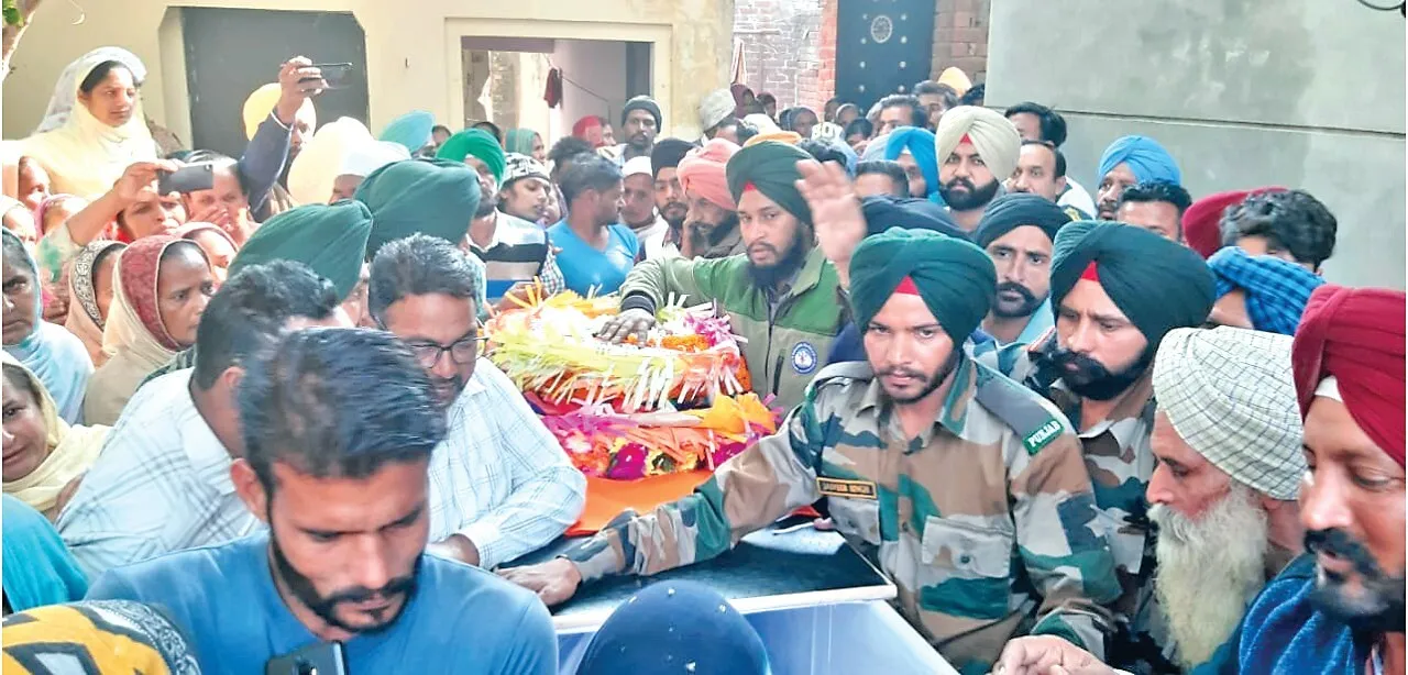 संगरूर : नम् आखों से शहीद वीरपाल सिंह को दी अंतिम विदाई