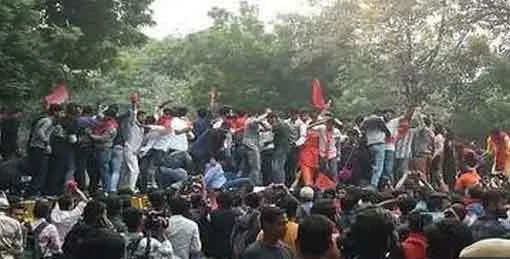 सीएए के विरोध में जामिया नगर बंद