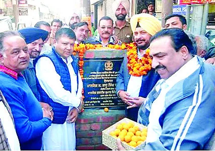 पटियाला : कैबिनेट मंत्री ने आधी दर्जन वार्डों की सड़कों का किया उद्घाटन