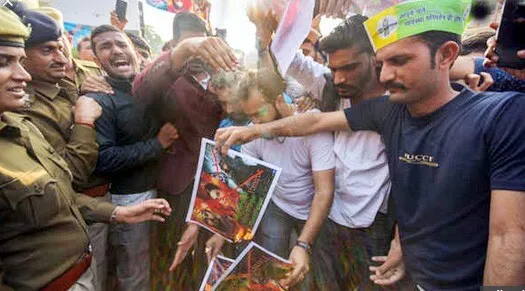 राजस्थान में कई सिनेमाघरों में फिल्म पानीपत का शो रोका
