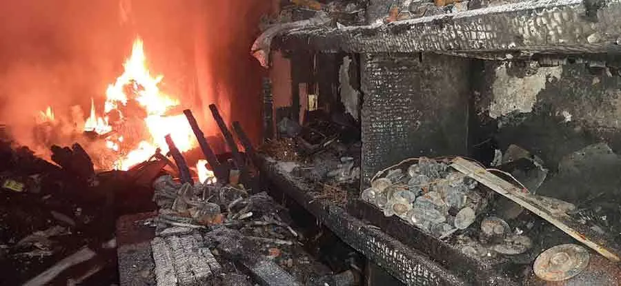Fire : हार्डवेयर स्टोर जलकर राख, 10 लाख का नुकसान