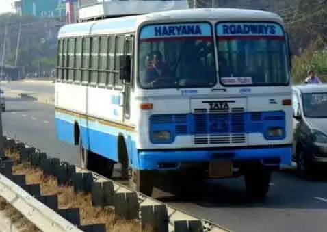 कर्मचारियों के विरोध के बीच किलोमीटर योजना बस सेवा शुरू