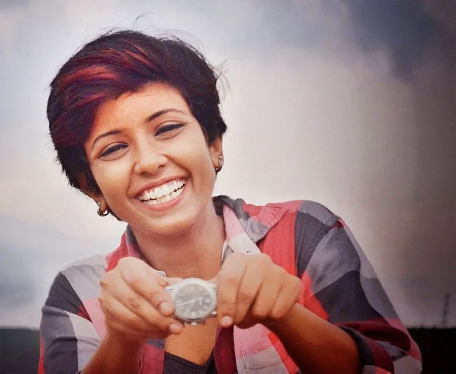 देश की पहली Woman Pilot (Navy) बनी शुभांगी