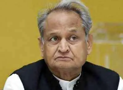 गहलोत ने सौ प्रतिशत अंक लाने पर अखिल एवं पार्थ को दी शुभकामना