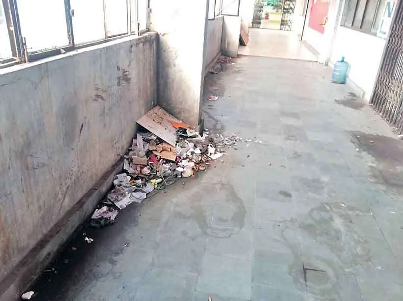 पटियाला : स्वच्छता भारत मुहिम की निकली हवा, बेअंत कॉम्पलैक्स में लगे गन्दगी के ढ़ेर