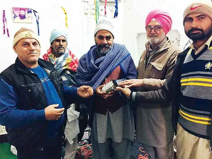 ज्यादा सुमिरन करने वाले  प्रेमियों को किया सम्मानित