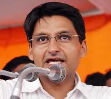 मेक इन इंडिया जैसे दावे खोखले साबित : दीपेन्द्र