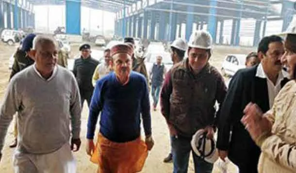 सांसद रमेश कौशिक ने की रेल कोच फैक्टरी के निर्माण कार्य की समीक्षा