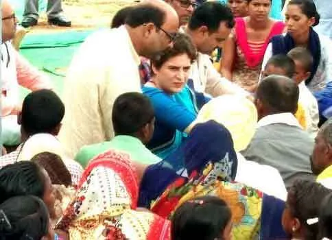 सरकार ने निर्दोष लोगों को किया गिरफ्तार: प्रियंका गांधी