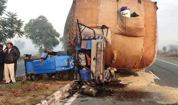 Road Accidents: दो सड़क हादसों में पिता-पुत्र समेत चार लोगों की मौत