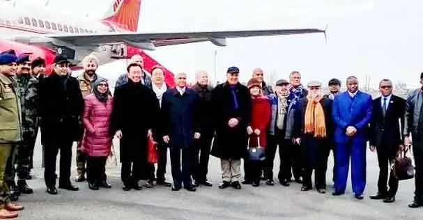 25 विदेशी राजनयिक पहुंचे जम्मू कश्मीर