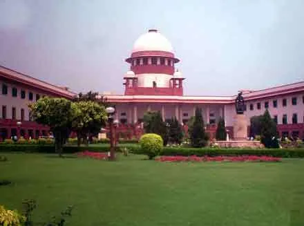 सुप्रीम कोर्ट से केंद्र सरकार को राहत, SC-ST संशोधन एक्ट को दी मंजूरी