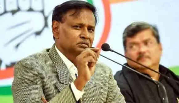 Congress: 2024 से पहले फिर हो सकता है पुलवामा जैसा हमला