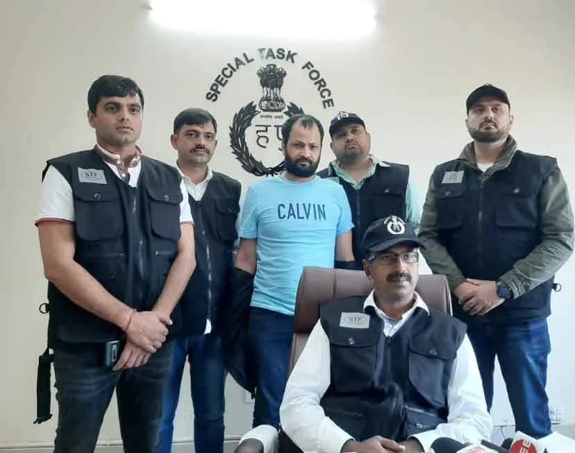 2.5 लाख का इनामी कुख्यात गैंगस्टर राजू बसौदी गिरफ्तार