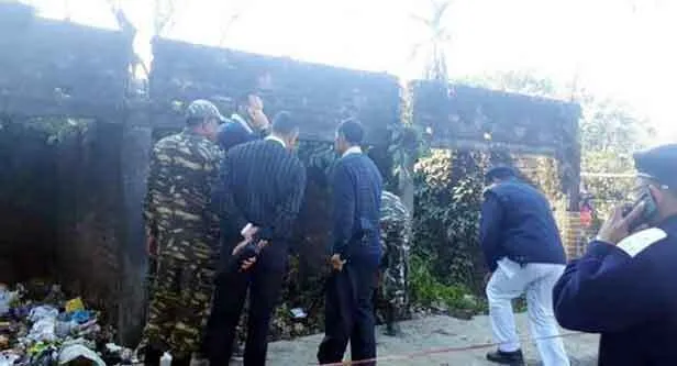 Lucknow: वजीरगंज कोर्ट में बमबारी, कई वकील घायल