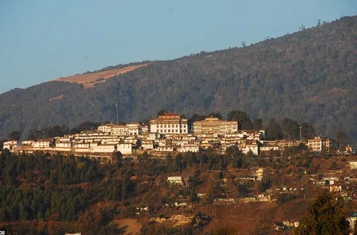 खबरें जरा हटकें: भारत का एक ऐसा गांव जो रातों रात बन गया करोड़पति