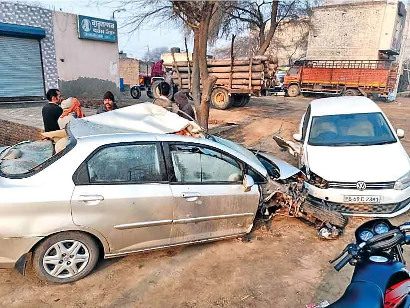 अबोहर : हादसे में मां-बेटे की दर्दनाक मौत, पिता चोटिल